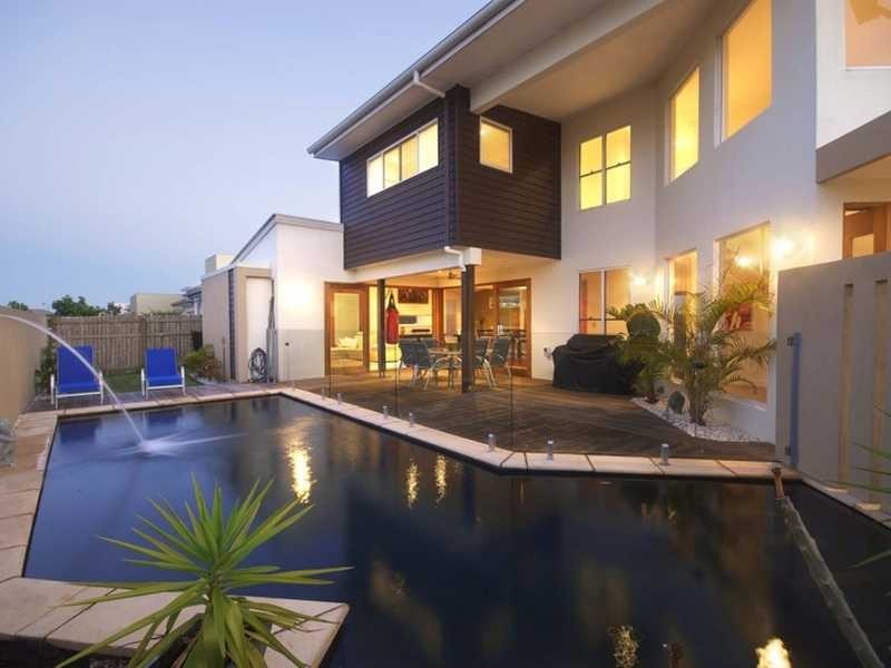 18 Flores Street, Parrearra QLD 4575