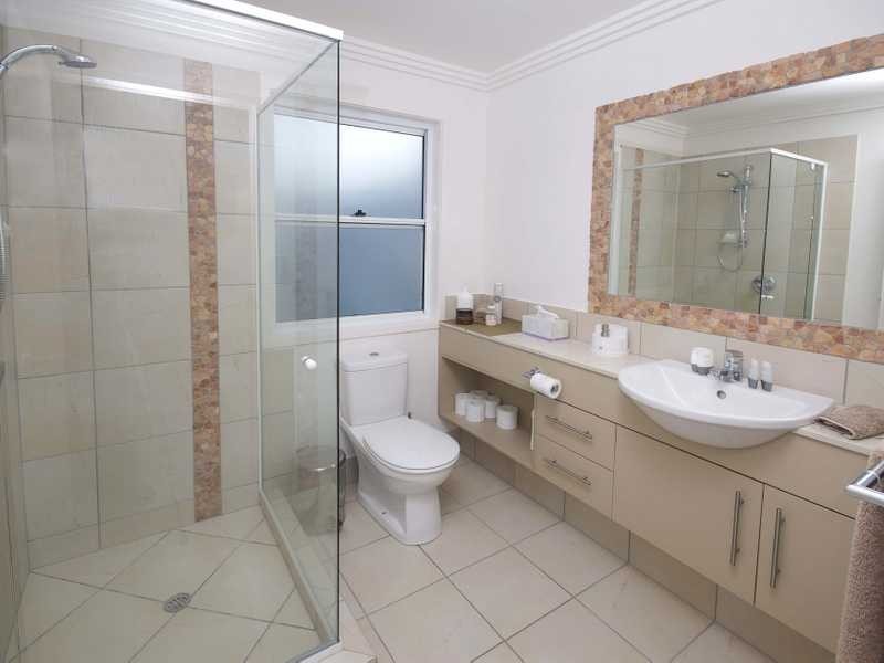 18 Flores Street, Parrearra QLD 4575