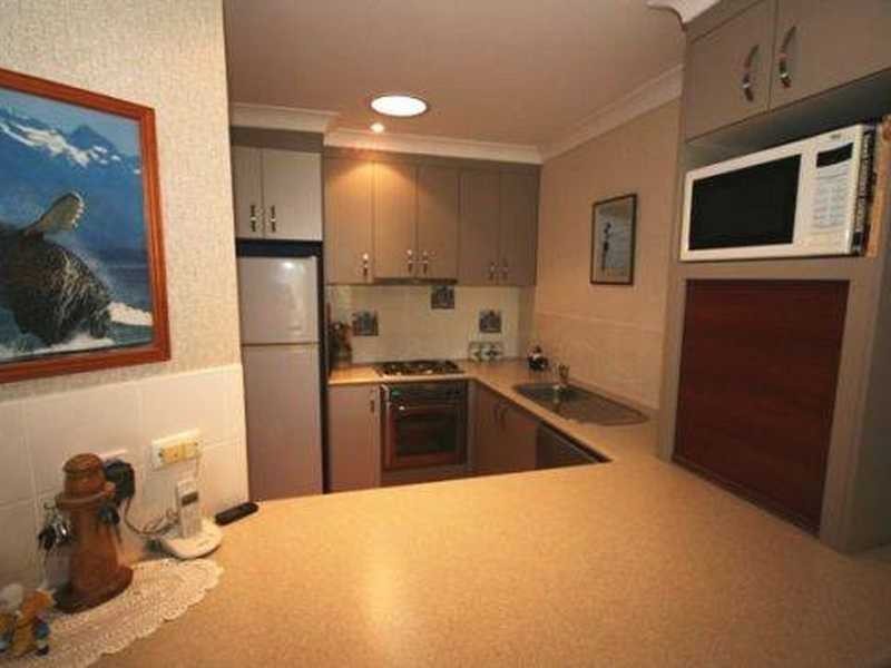 Unit 5/126 Broadwater Avenue, Maroochydore QLD 4558