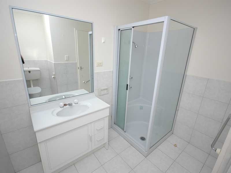 Unit 2/77 Okinja Rd, Alexandra Headland QLD 4572