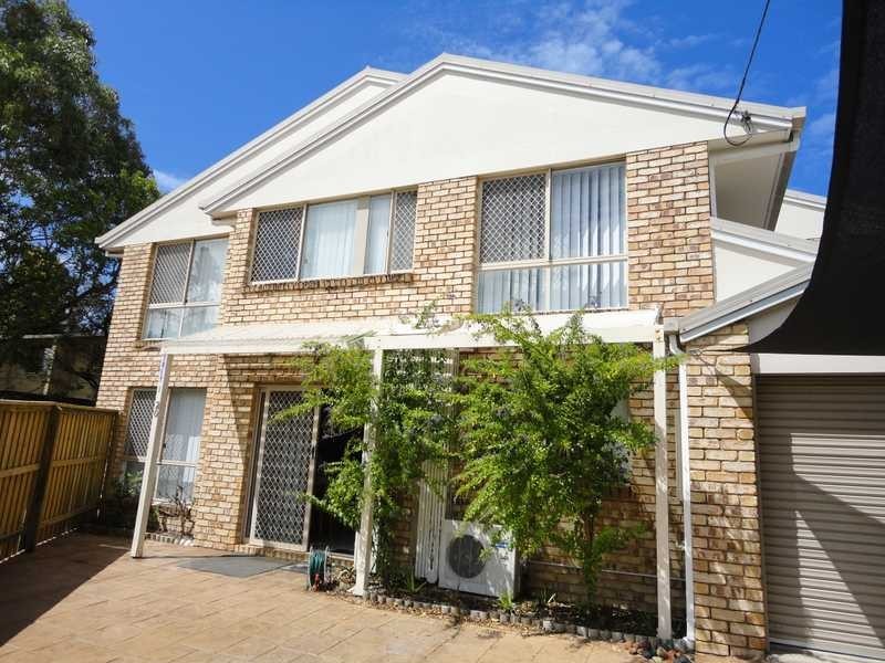 2/20 Goonawarra Drive, Mooloolaba QLD 4557