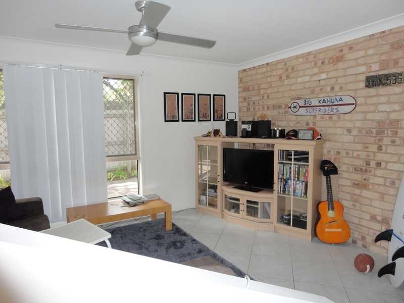 2/20 Goonawarra Drive, Mooloolaba QLD 4557