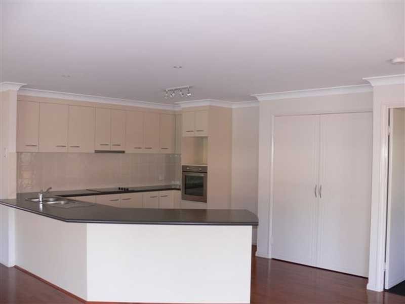 42 Gallery Place, Little Mountain QLD 4551