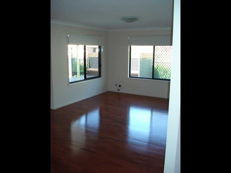 42 Gallery Place, Little Mountain QLD 4551