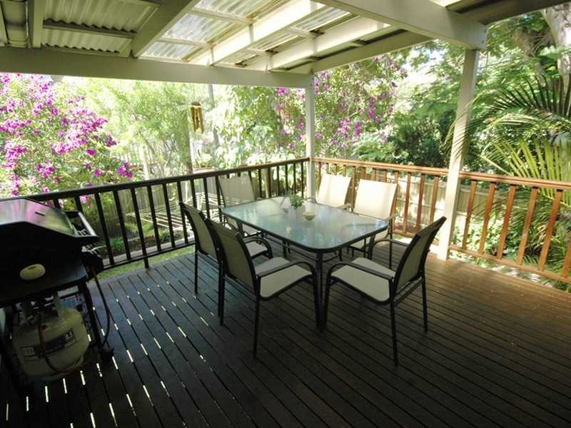 11 Palm Drive, Mooloolaba QLD 4557