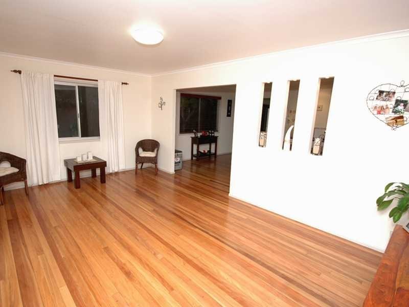 11 Palm Drive, Mooloolaba QLD 4557