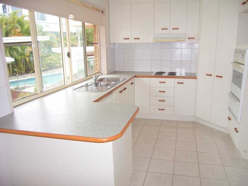 Unit 2/27 Camfield Street, Alexandra Headland QLD 4572