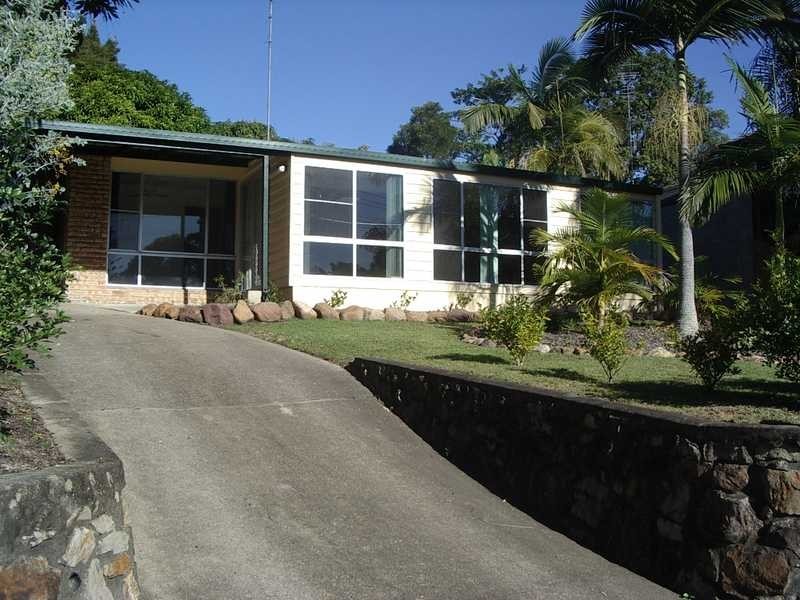 30 Oloway Street, Alexandra Headland QLD 4572