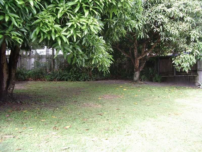 30 Oloway Street, Alexandra Headland QLD 4572