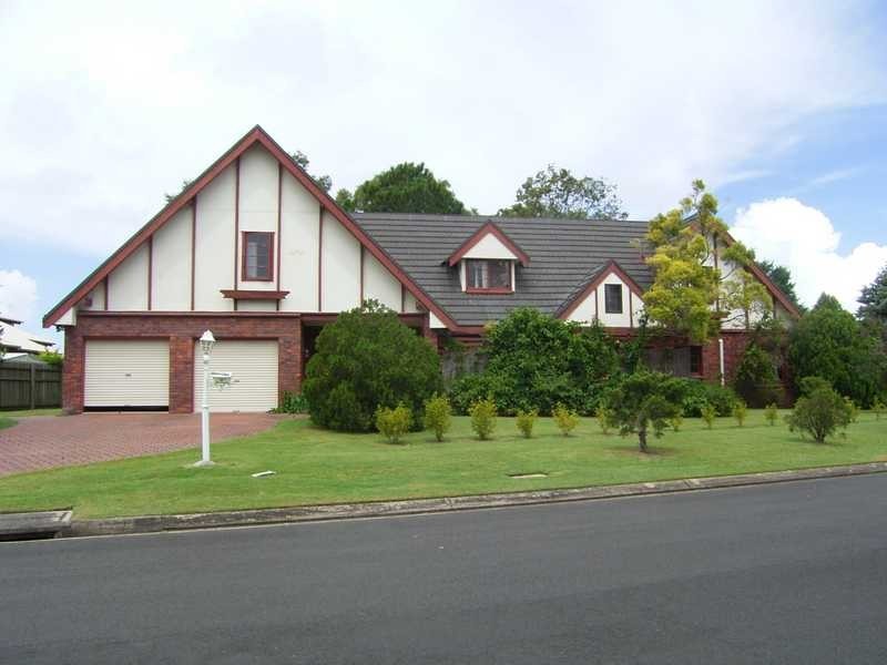 Unit 3/2 Balyarta Cres, Mooloolaba QLD 4557