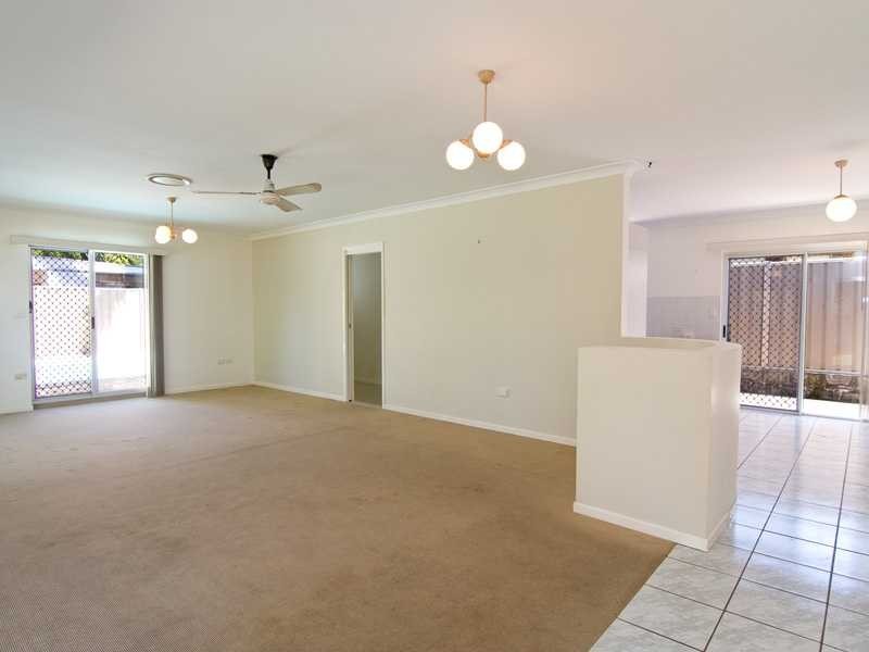 40 Brentwood Ave, Mooloolaba QLD 4557