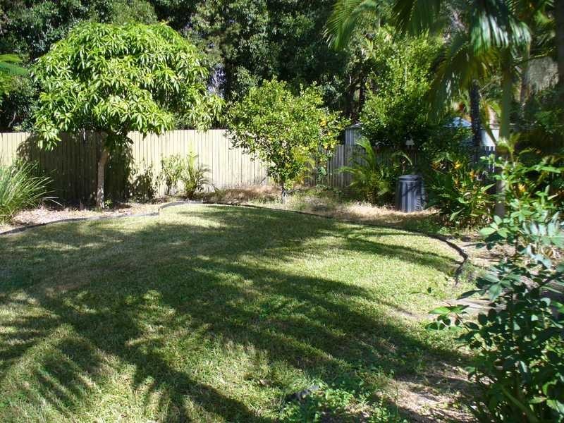 21 Amarina Ave, Mooloolaba QLD 4557