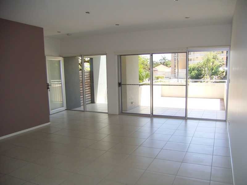 1/15-17 Edward St, Alexandra Headland QLD 4572