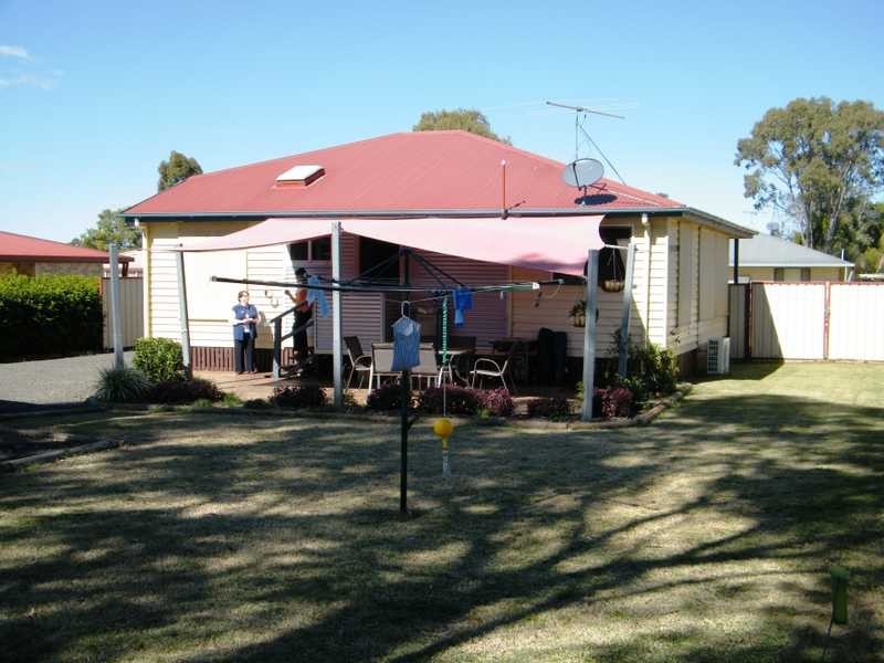 18 Martin Place, Kingaroy QLD 4610