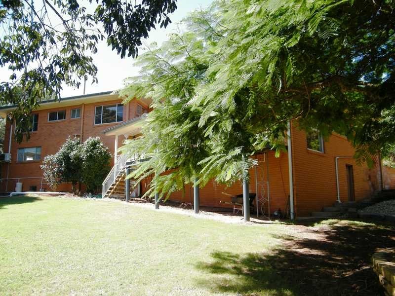 32 Moonya Street, Kingaroy QLD 4610