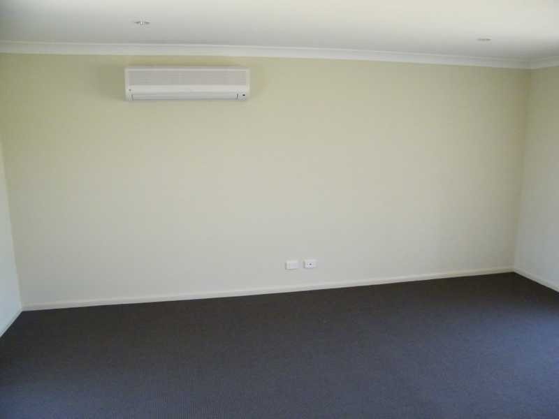 42 Banksia Dr, Kingaroy QLD 4610