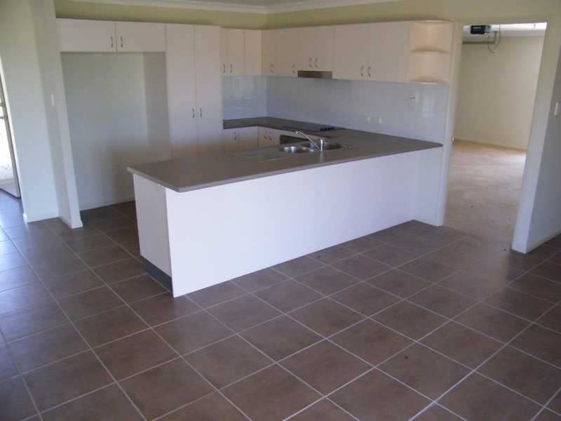42 Banksia Dr, Kingaroy QLD 4610