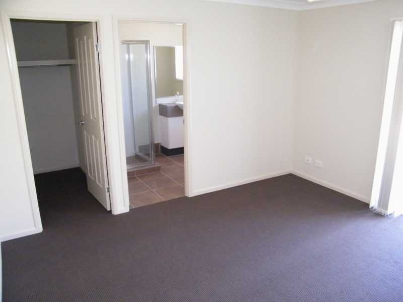 42 Banksia Dr, Kingaroy QLD 4610
