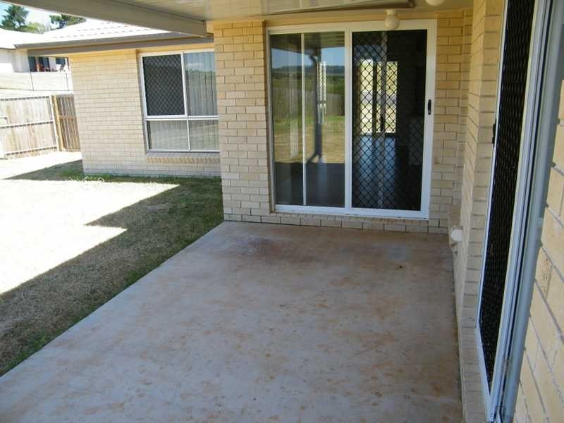 42 Banksia Dr, Kingaroy QLD 4610