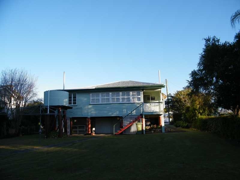 130 Drayton Street, Nanango QLD 4615