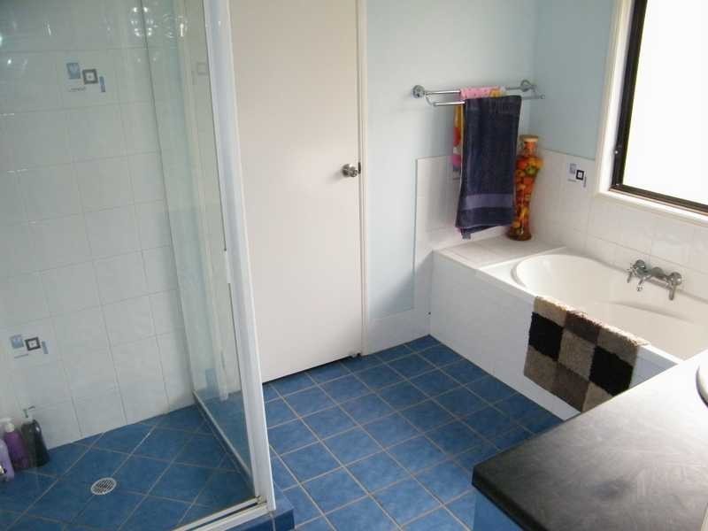 2/11 Tessmanns Rd, Kingaroy QLD 4610