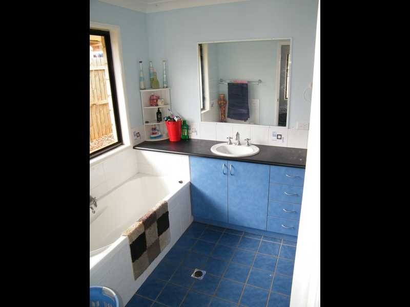 2/11 Tessmanns Rd, Kingaroy QLD 4610