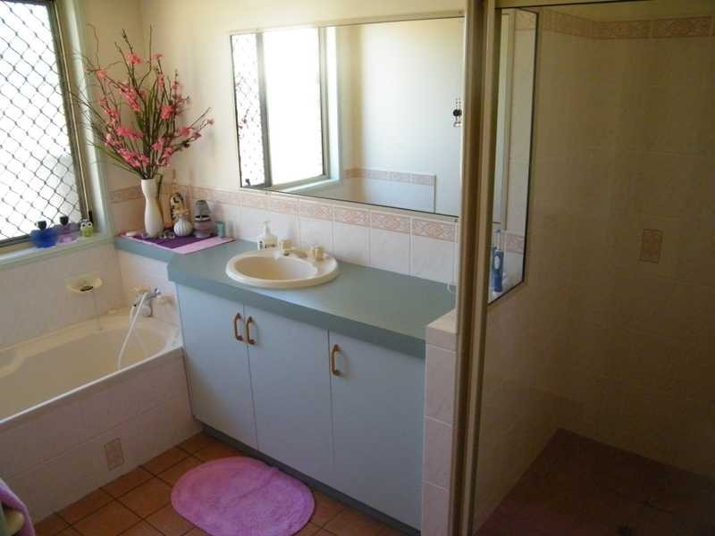 2 Wattle Street, Kingaroy QLD 4610