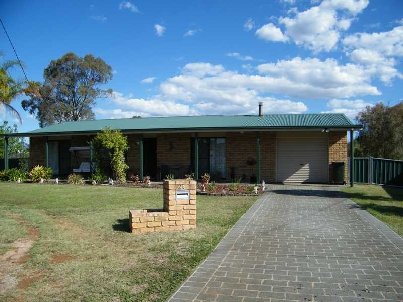 2 Nevin Crt, Kingaroy QLD 4610