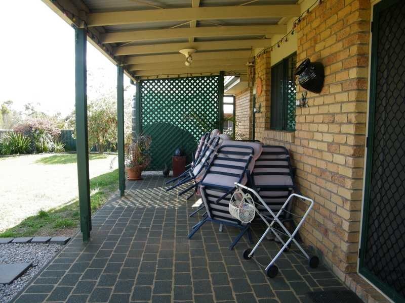 2 Nevin Crt, Kingaroy QLD 4610