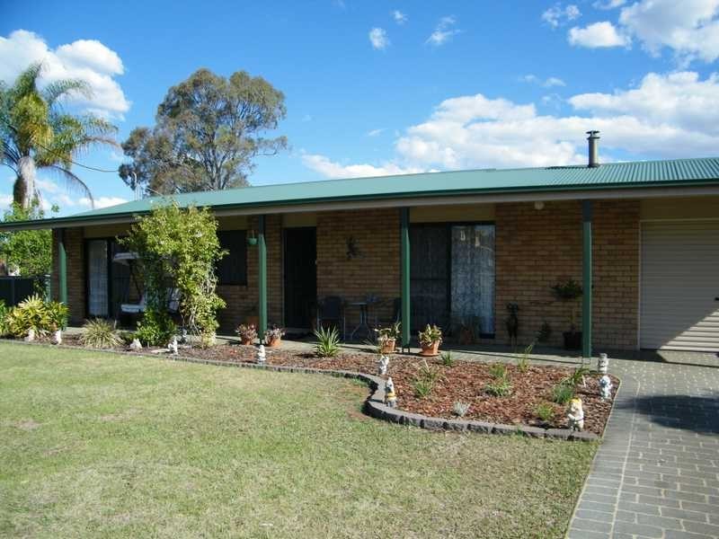 2 Nevin Crt, Kingaroy QLD 4610