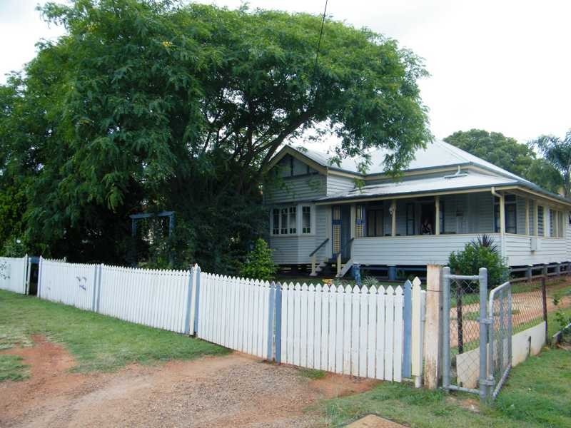 17 Belle Street, Kingaroy QLD 4610