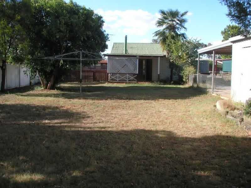 11 Booth Street, Kingaroy QLD 4610