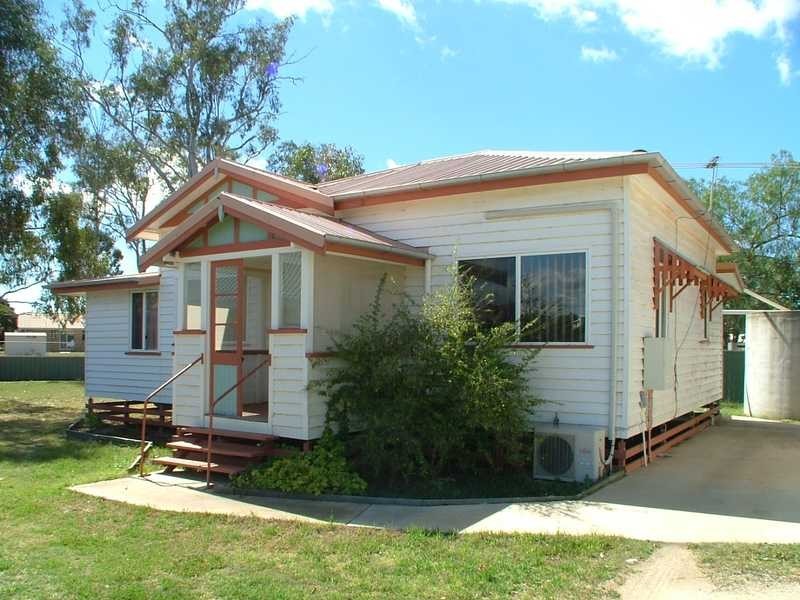 24 Martin Place, Kingaroy QLD 4610