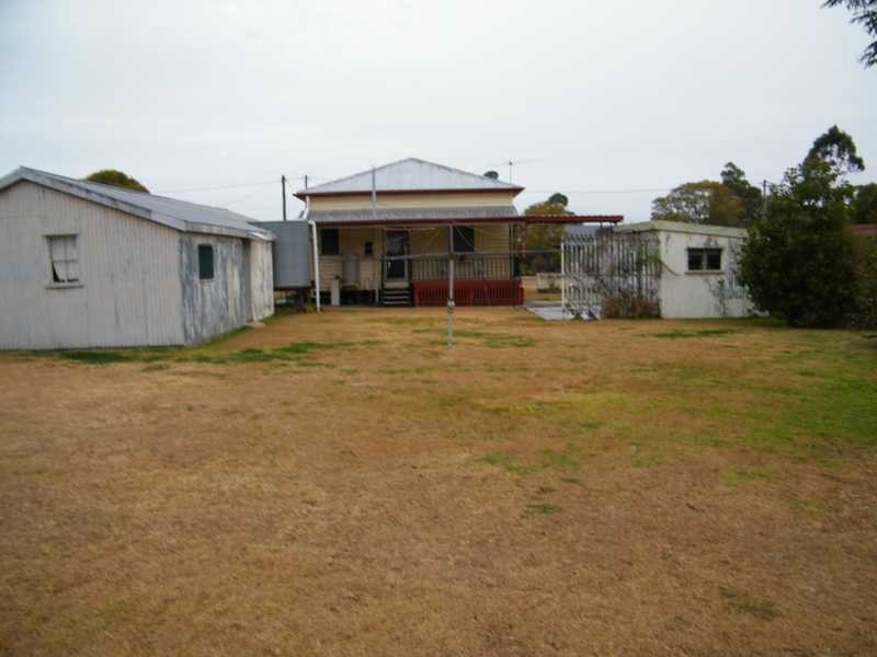 10 Reen Street, Kingaroy QLD 4610