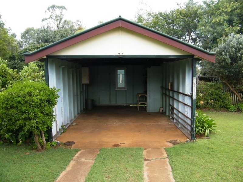 27 Avoca St, Kingaroy QLD 4610