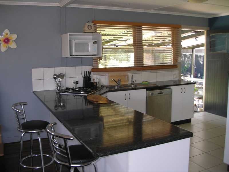 16 JUBILEE ST, Kingaroy QLD 4610