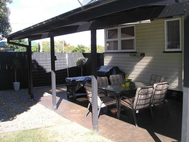 16 JUBILEE ST, Kingaroy QLD 4610
