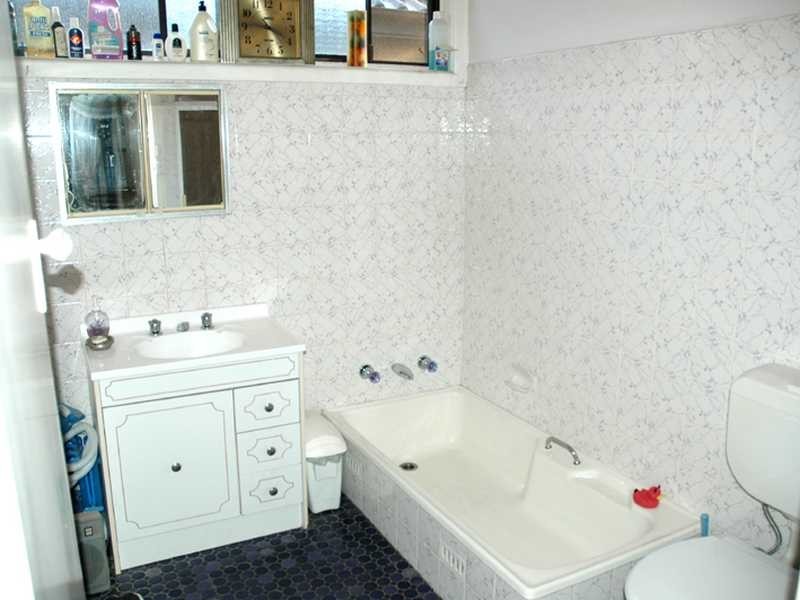 18 Balmoral Road, Northmead NSW 2152