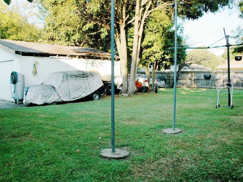 18 Balmoral Road, Northmead NSW 2152