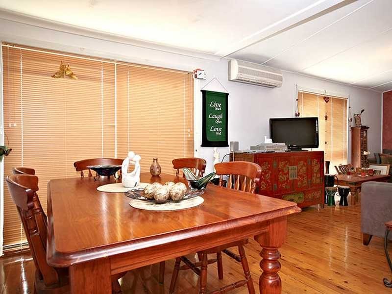 11 Balfour Street, Northmead NSW 2152