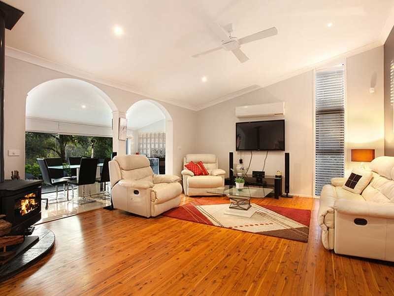 33 Churchill Drive, Winston Hills NSW 2153