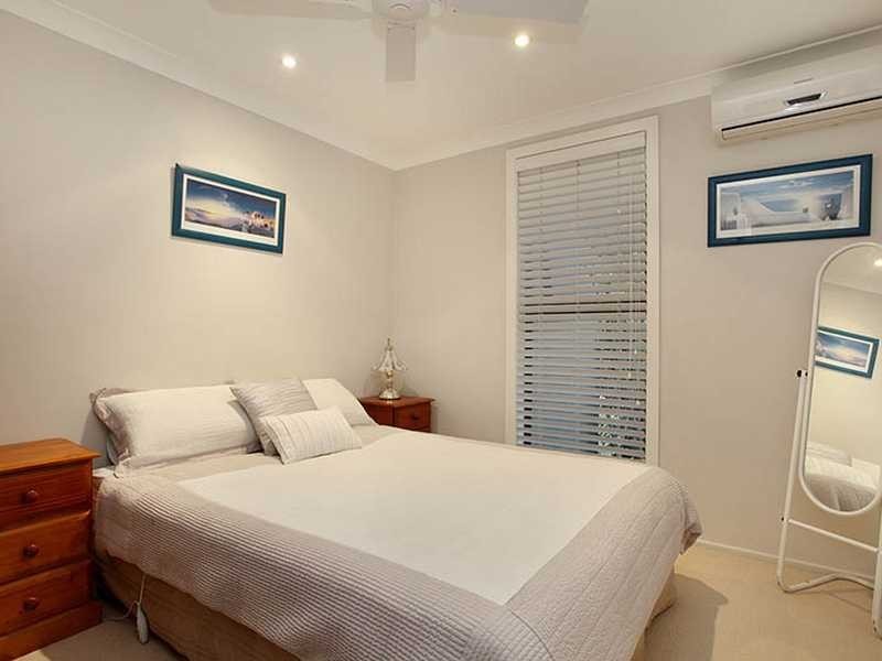 33 Churchill Drive, Winston Hills NSW 2153