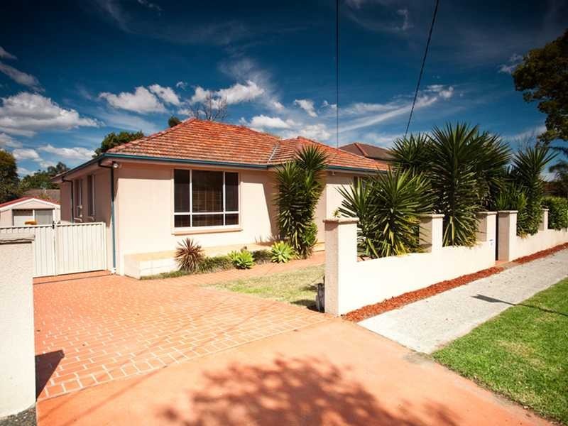 34 Balmoral Road, Northmead NSW 2152