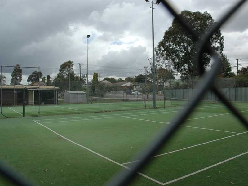 28 Fitzwilliam Road, Old Toongabbie NSW 2146