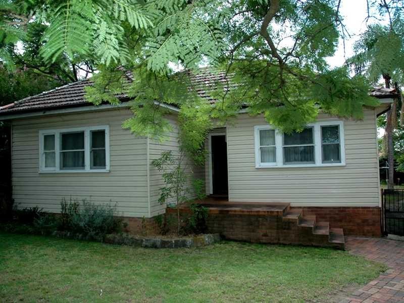 50 Glenn Avenue, Northmead NSW 2152