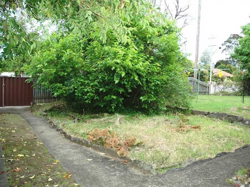 2 Illoca Place, Toongabbie NSW 2146