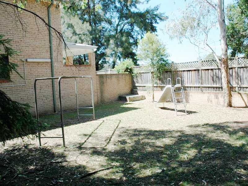 8/41-43 Portia Road, Toongabbie NSW 2146