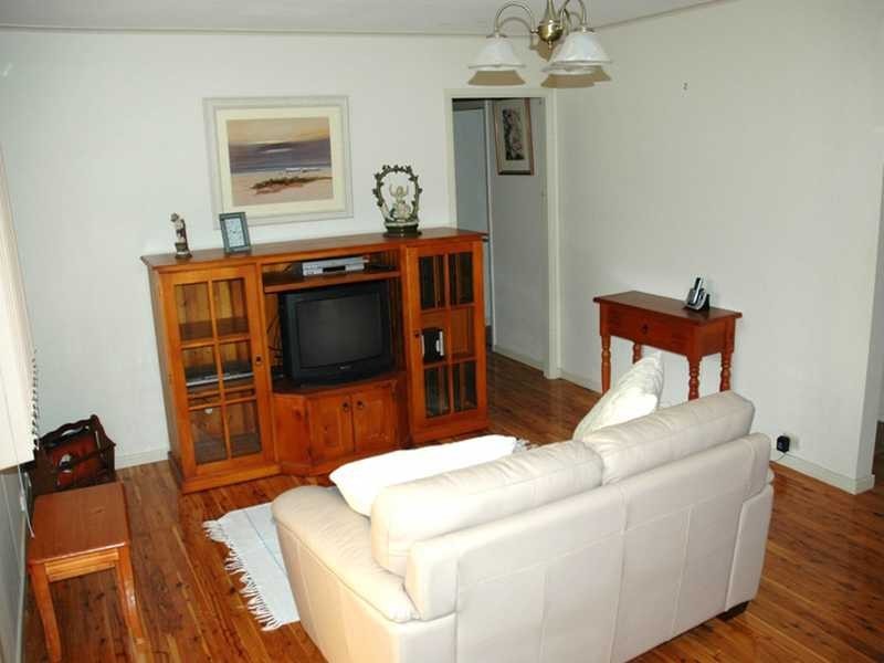 61 Sherwood Street, Northmead NSW 2152