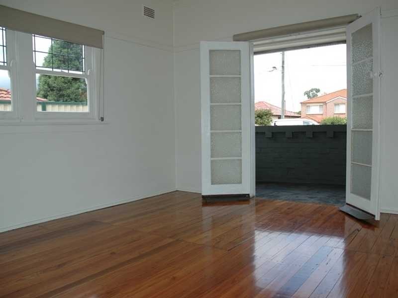 15 Donnelly Street, Guildford NSW 2161