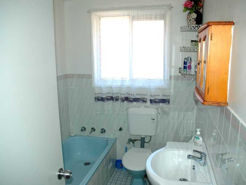 160 Binalong Road, Toongabbie NSW 2146